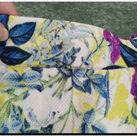 Torrid Plus Size 3 3x Yellow Purple Floral Textured Flowy Circle Skirt Pockets! - Picture 4 of 10
